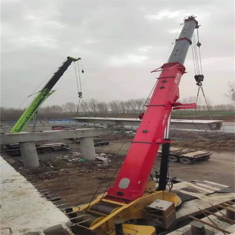 南海钢构件起吊,吊点采用几点绑扎